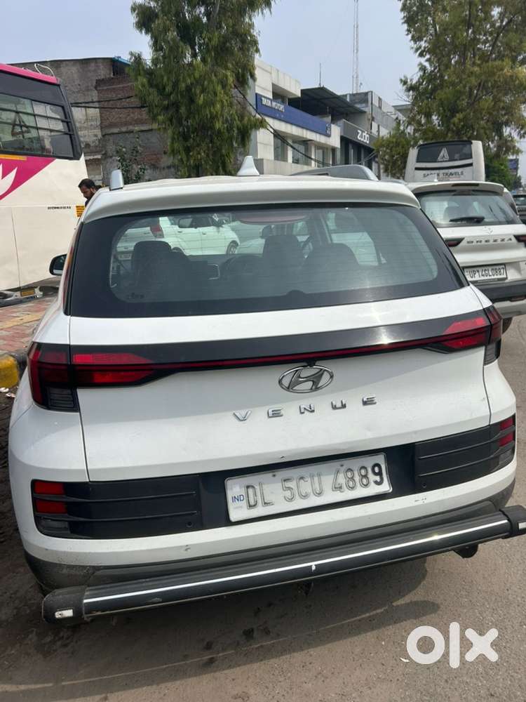 Hyundai Venue Petrol 2022