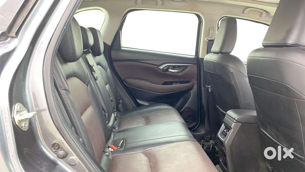 Maruti Suzuki Grand Vitara 1.5 Alpha Smart Hybrid At, 2023, Petrol