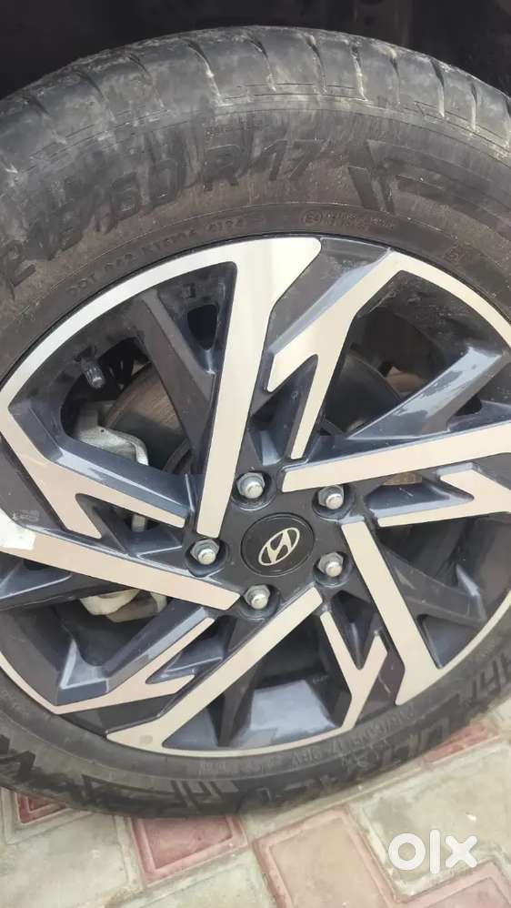 Hyundai Creta  2024 Petrol +cng 20000 Km Driven New Gaadi