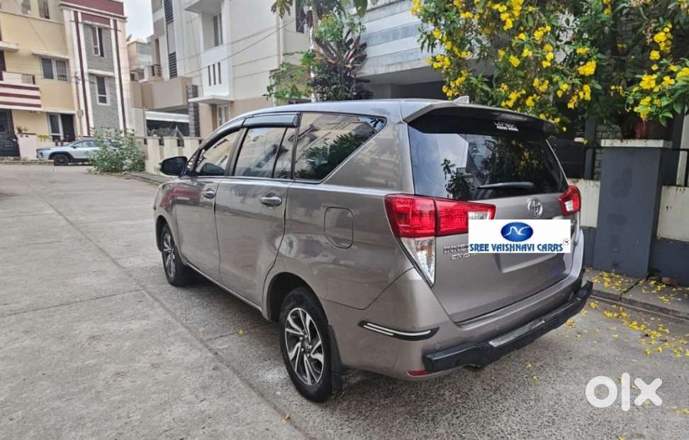Toyota Innova Crysta 2.4 G Mt 7 Str, 2022, Diesel