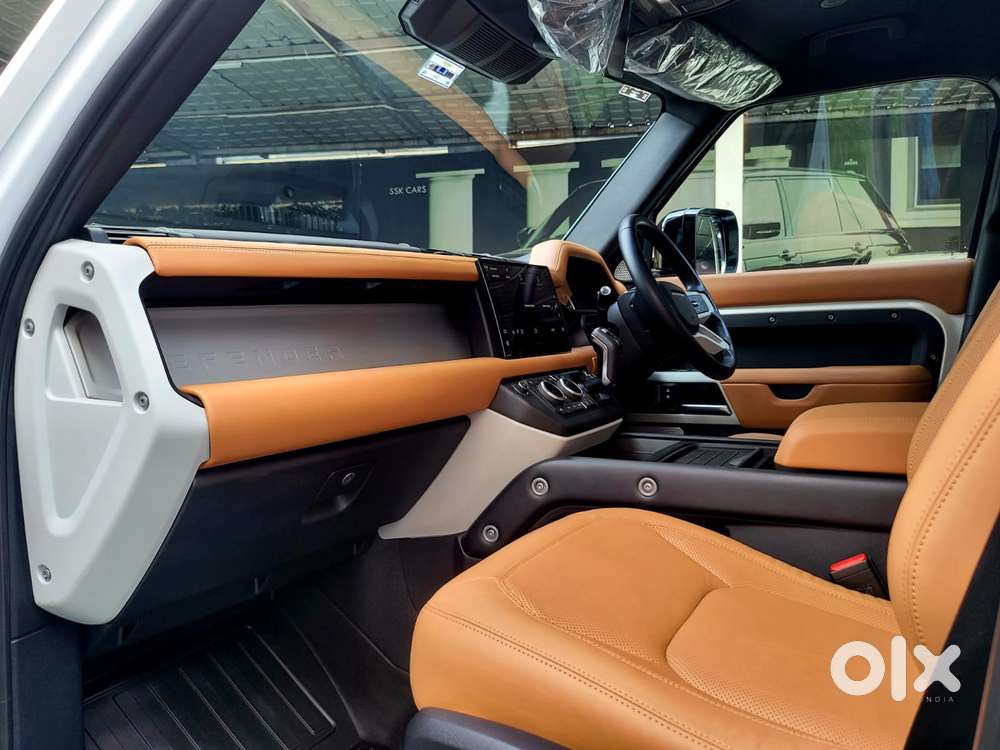 Land Rover Defender 3.0 L 130 Hse, 2023, Diesel