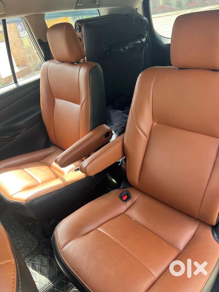 Automatic Innova Crysta