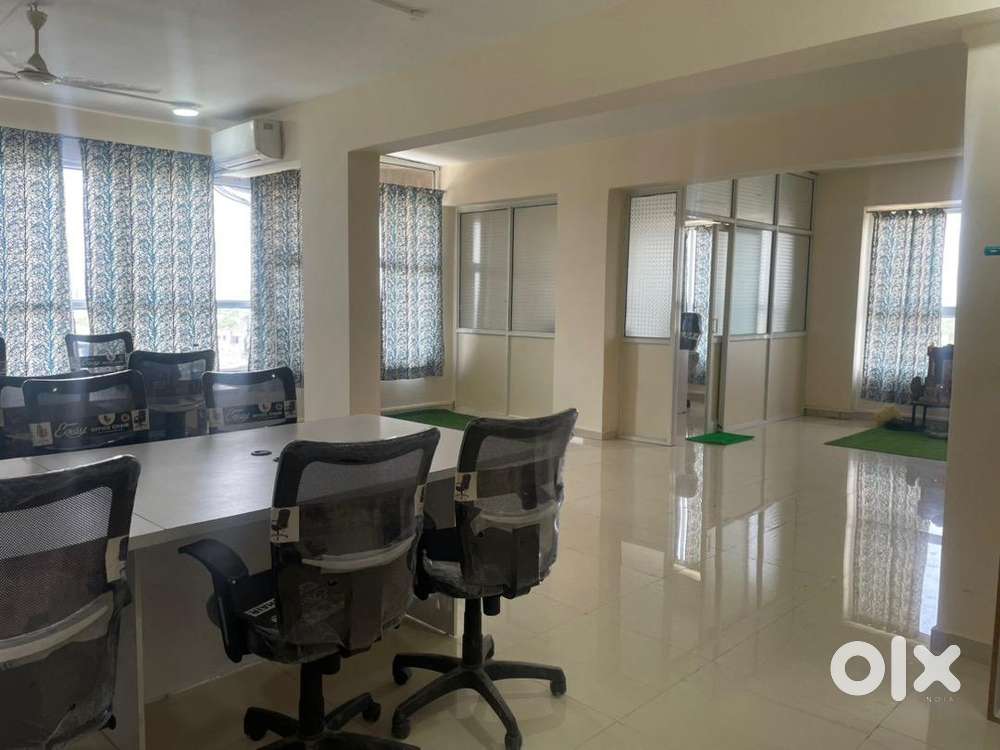 30 workstations | Fully furnished office for rent - For Rent: Shops ...
