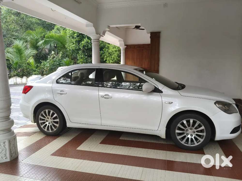 Maruti Suzuki Kizashi 2012