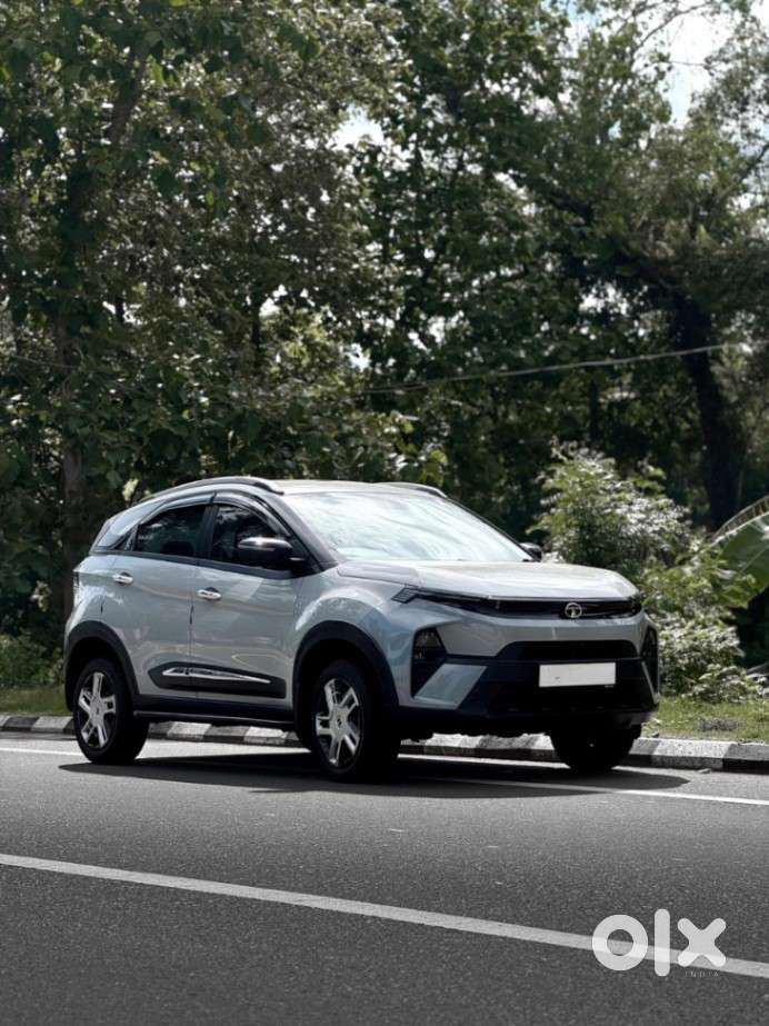 Tata Nexon Pure 1.2 Revotron Petrol 6 Mt, 2023, Petrol