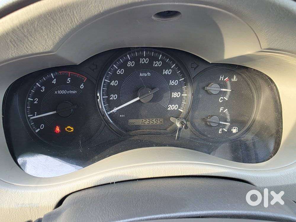 Toyota Innova 2.5 G (diesel) 8 Seater, 2014, Diesel
