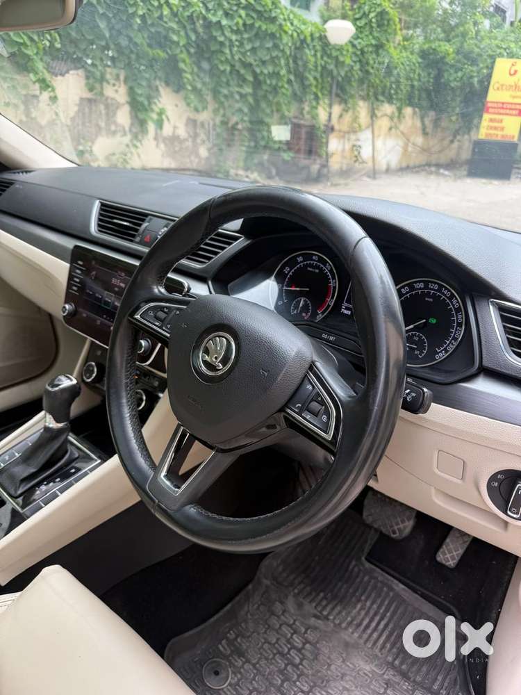 Skoda Superb Style 2.0 Tdi At, 2018, Petrol