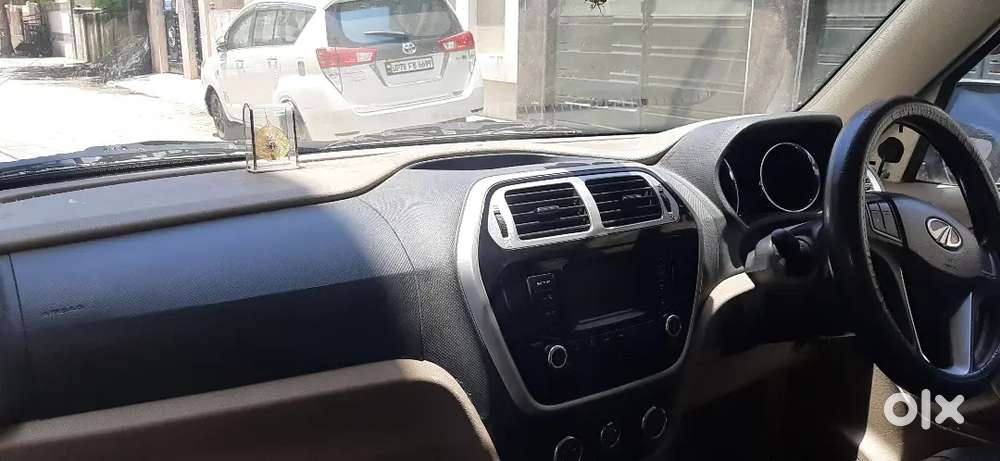 Mahindra Tuv 300 2016