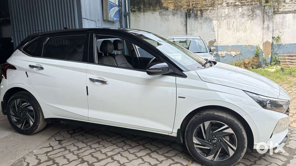 Hyundai I20 Asta (o) 1.0 Turbo Dct, 2023, Petrol