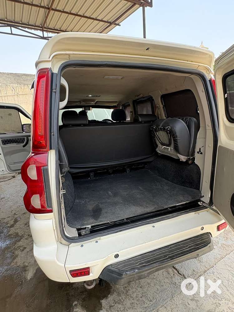 Mahindra Scorpio S5 Converted Into S11