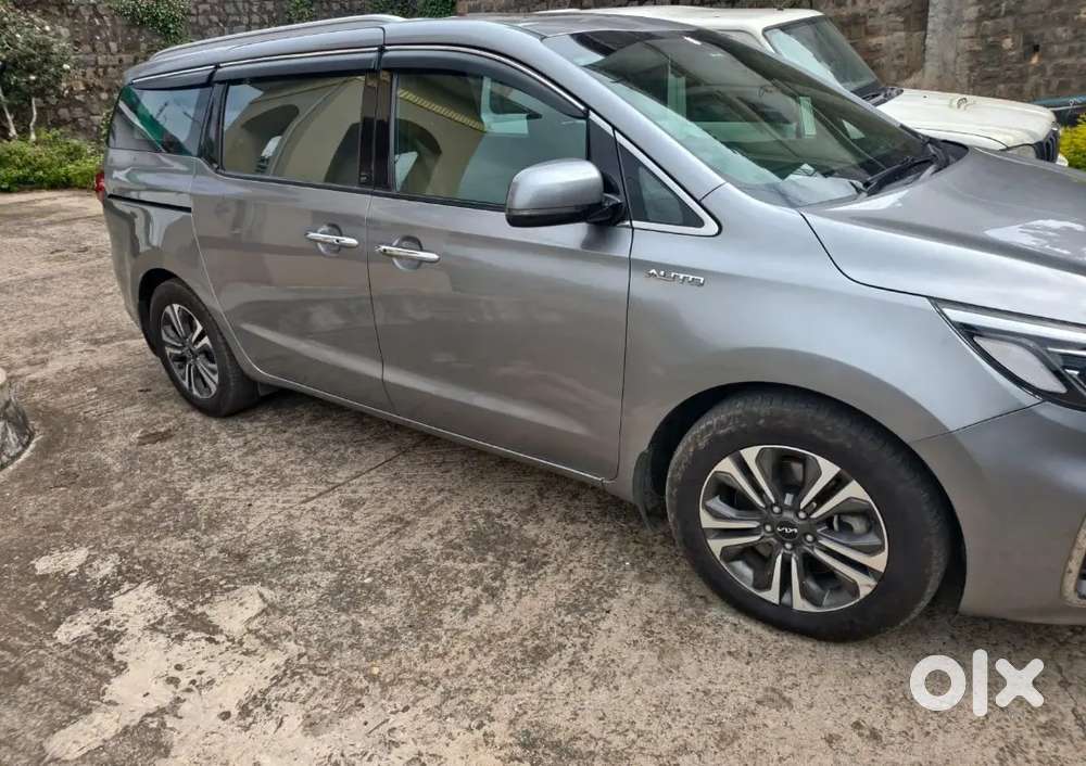 Kia Carnival Limousine 7 2023