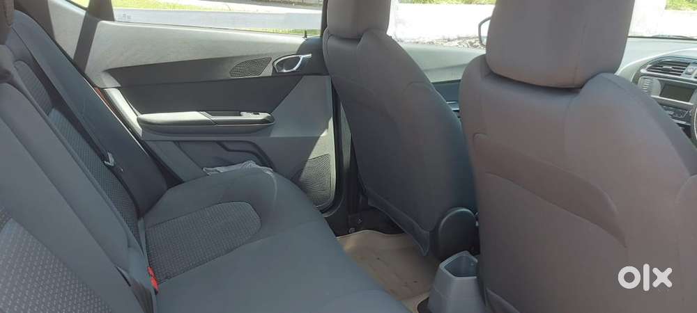Tata Tigor Petrol 2017
