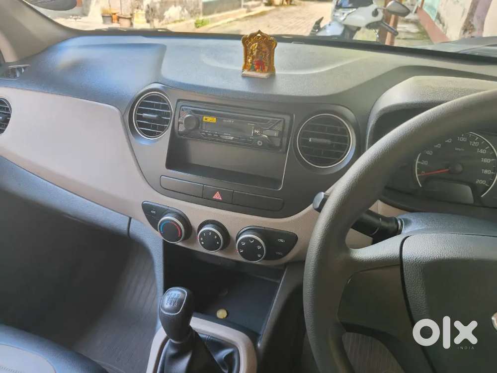 Hyundai Grand I10 2017 Petrol Well Maintained