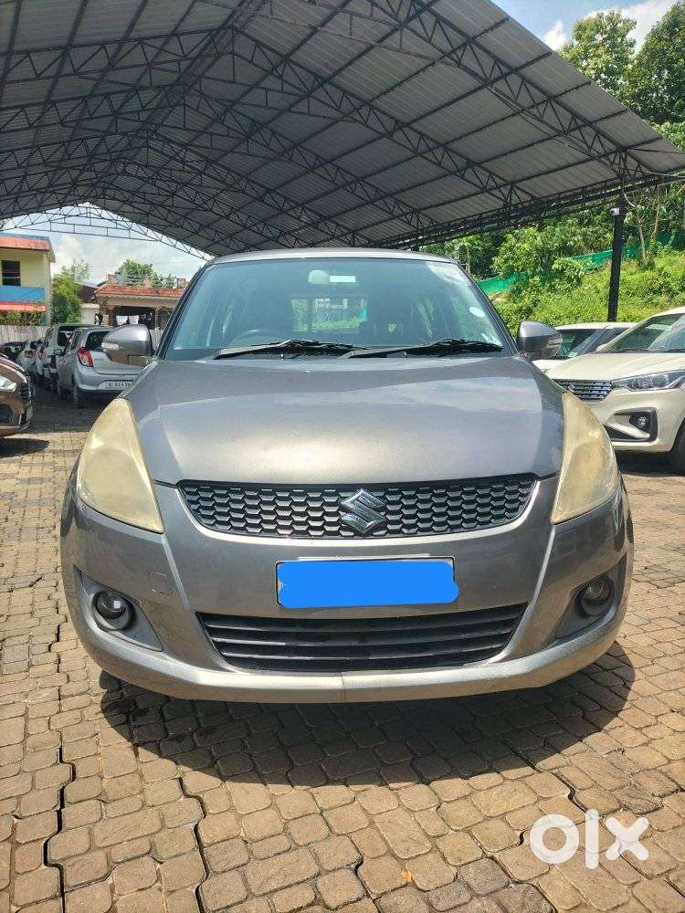 Maruti Suzuki Swift Vxi + Manual, 2012, Petrol