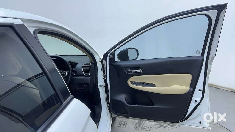 Honda City 1.5 V Mt, 2023, Petrol