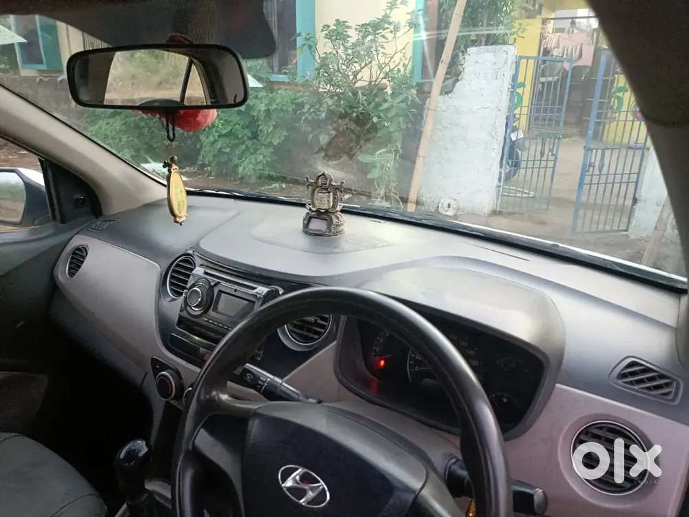 Hyundai Xcent Base 2015 Petrol Manual