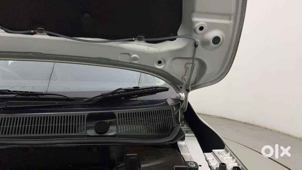 Renault Triber Rxz, 2023, Petrol