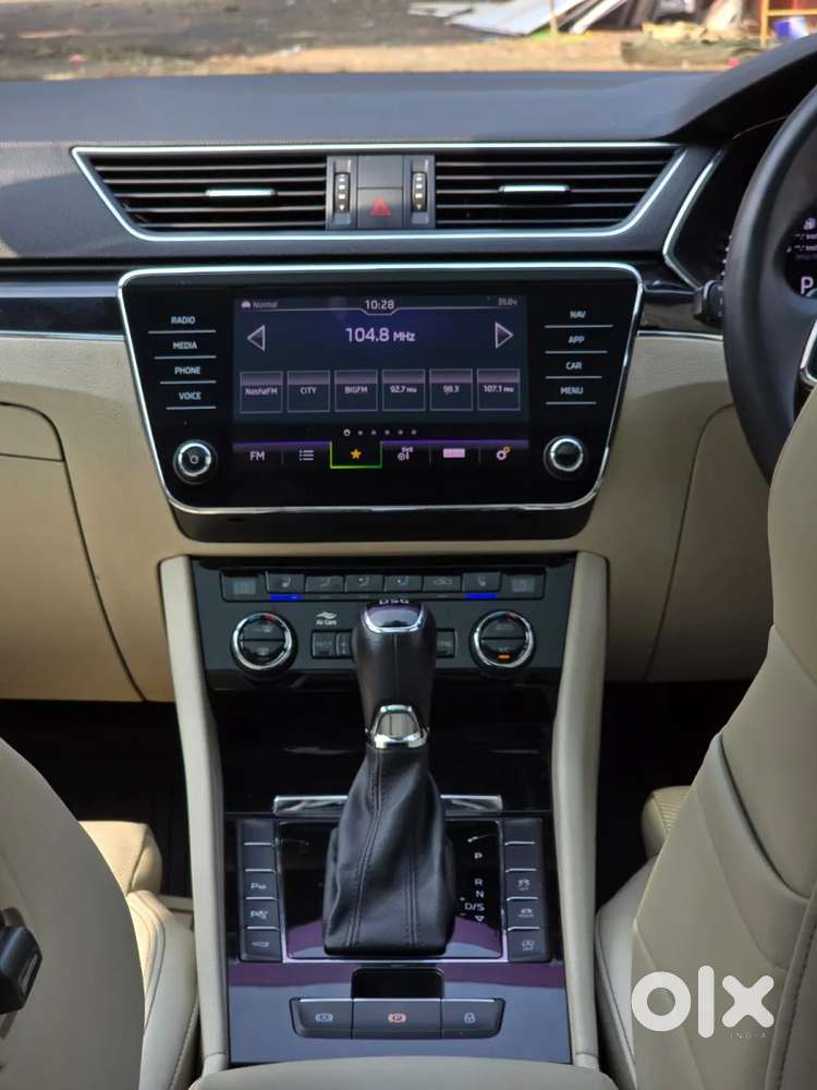 Skoda Superb 2.0 L&k Tsi At, 2021, Petrol