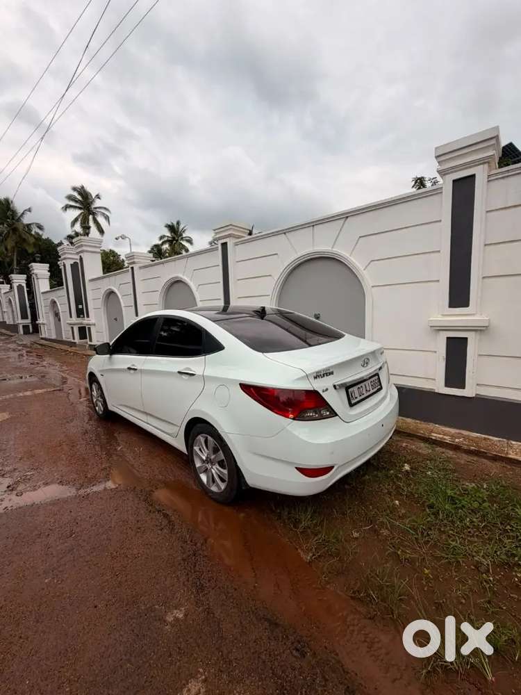 Hyundai Verna 1.6 Crdi Sx Automatic 2012