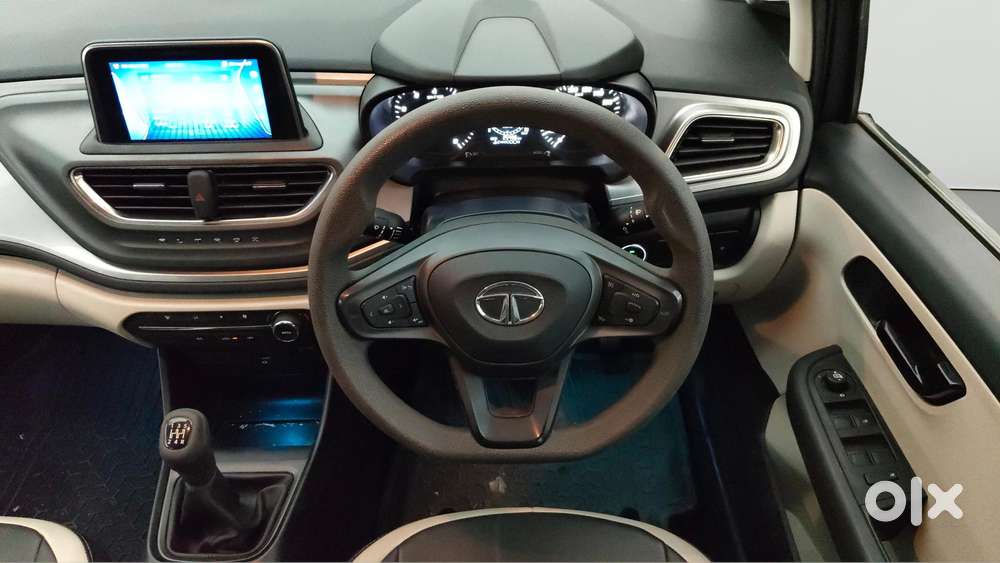 Tata Altroz 1.2 Xt, 2022, Petrol
