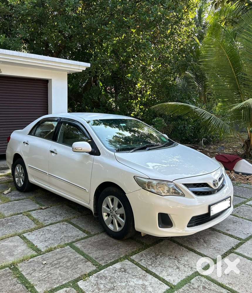 Toyota Corolla Altis Diesel 72000kms First Owne
