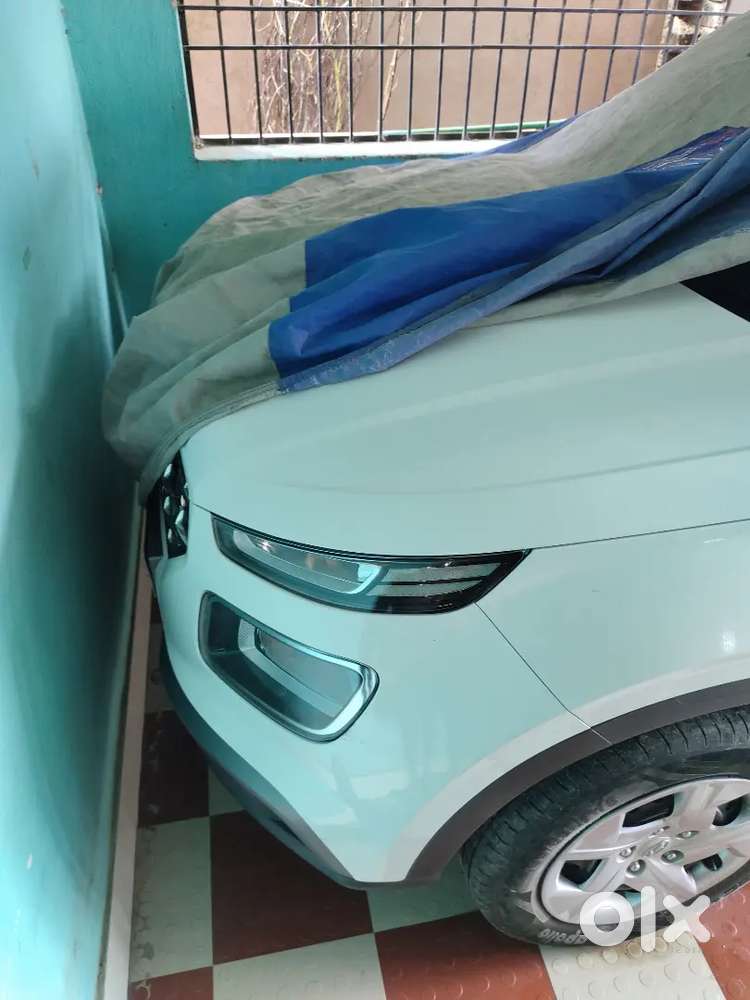 Hyundai Venue Kappa 2022  Bank Employee Car Km Driven 12000 Only