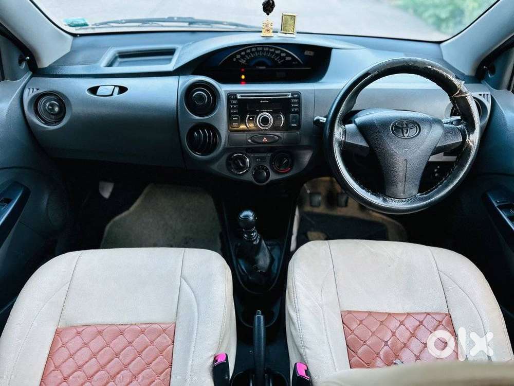 Toyota Etios Liva, 2013, Petrol