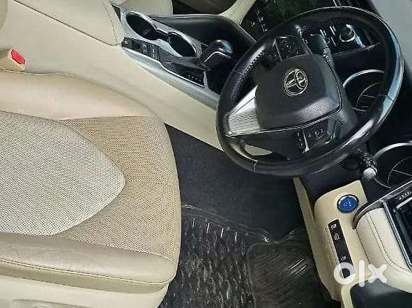 Toyota Camry 2.5 Hybrid, 2019, Petrol