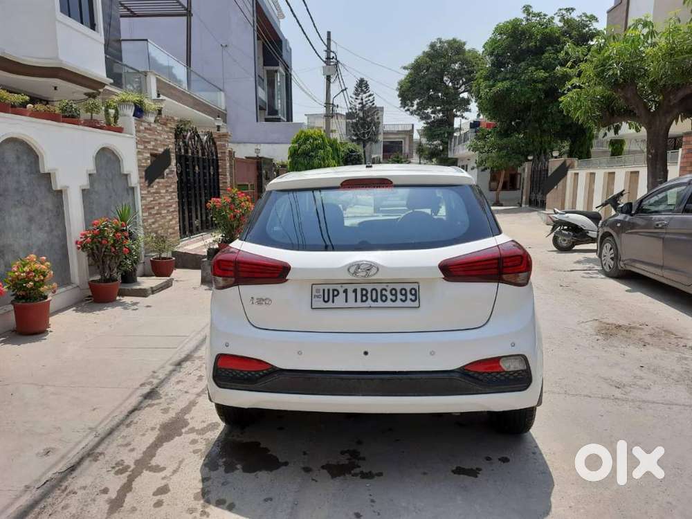 Hyundai I20 Magna  Low Driven (26,000 Km)