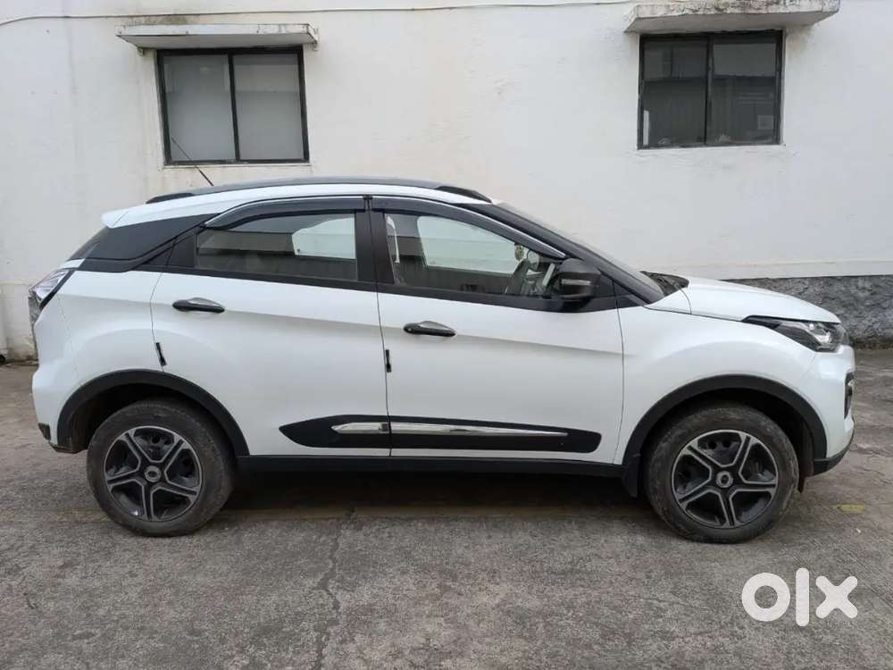 Tata Nexon Xm (s) 2023