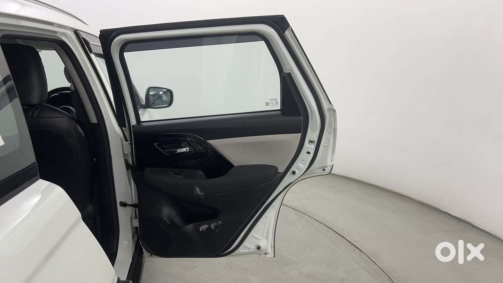 Maruti Suzuki Grand Vitara 1.5 Delta Smart Hybrid At, 2025, Petrol