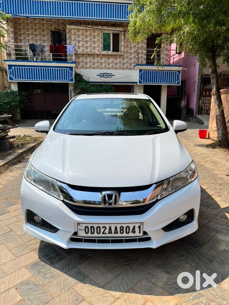Honda City Petrol Top End Sun Roof
