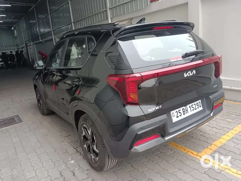 Kia Sonet 2025 Petrol 3853 Km Driven