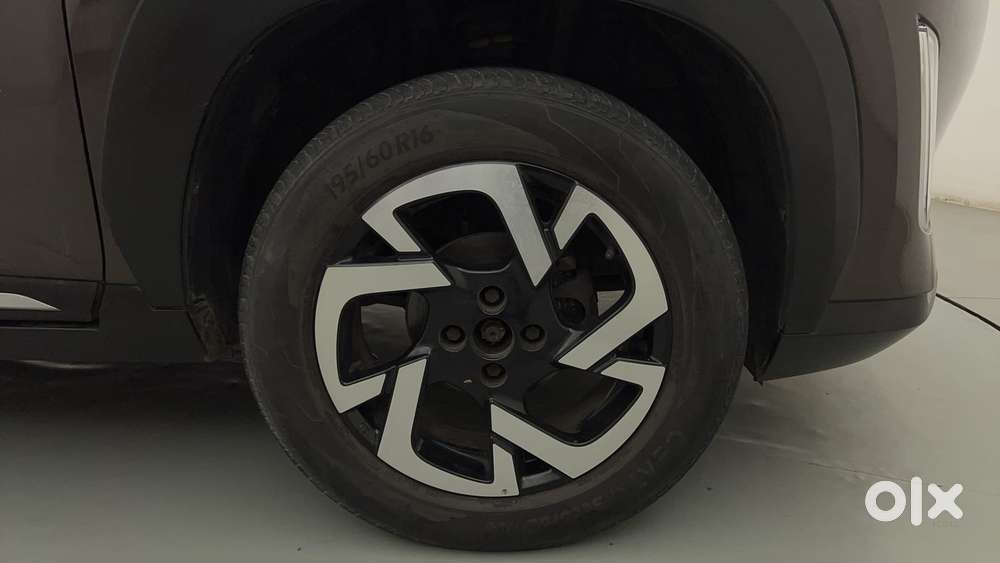 Nissan Magnite 1.0 Xv Premium, 2021, Petrol