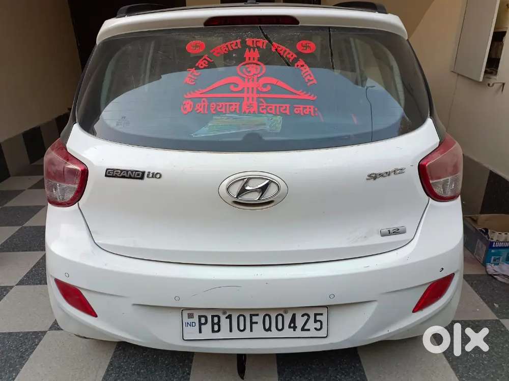 Hyundai I10 Sportz 2016 Variant Good Condition
