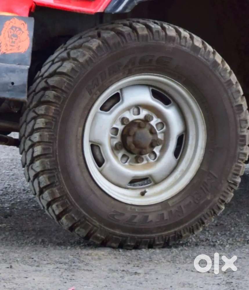 Mahindra Marshal 2000