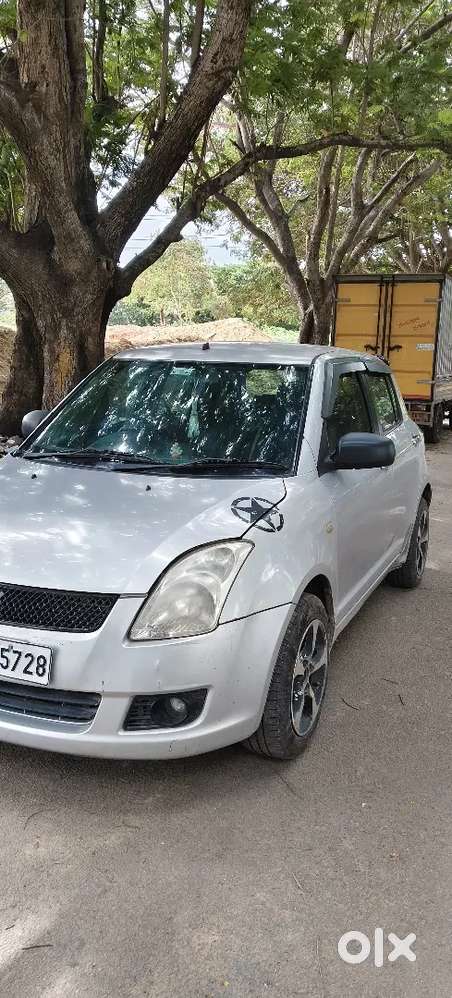 Maruti Suzuki Swift 2009 Petrol 135722 Km Driven