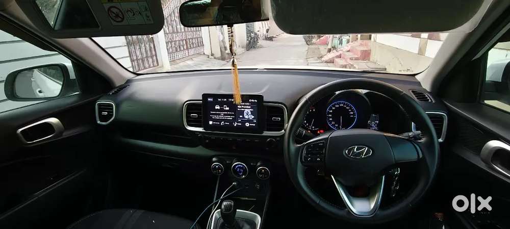 Hyundai Venue 2021 Petrol Well Maintained