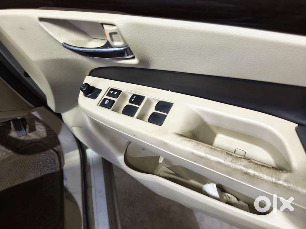 Maruti Suzuki Ciaz 2014-2017 At Vxi Plus, 2016, Petrol