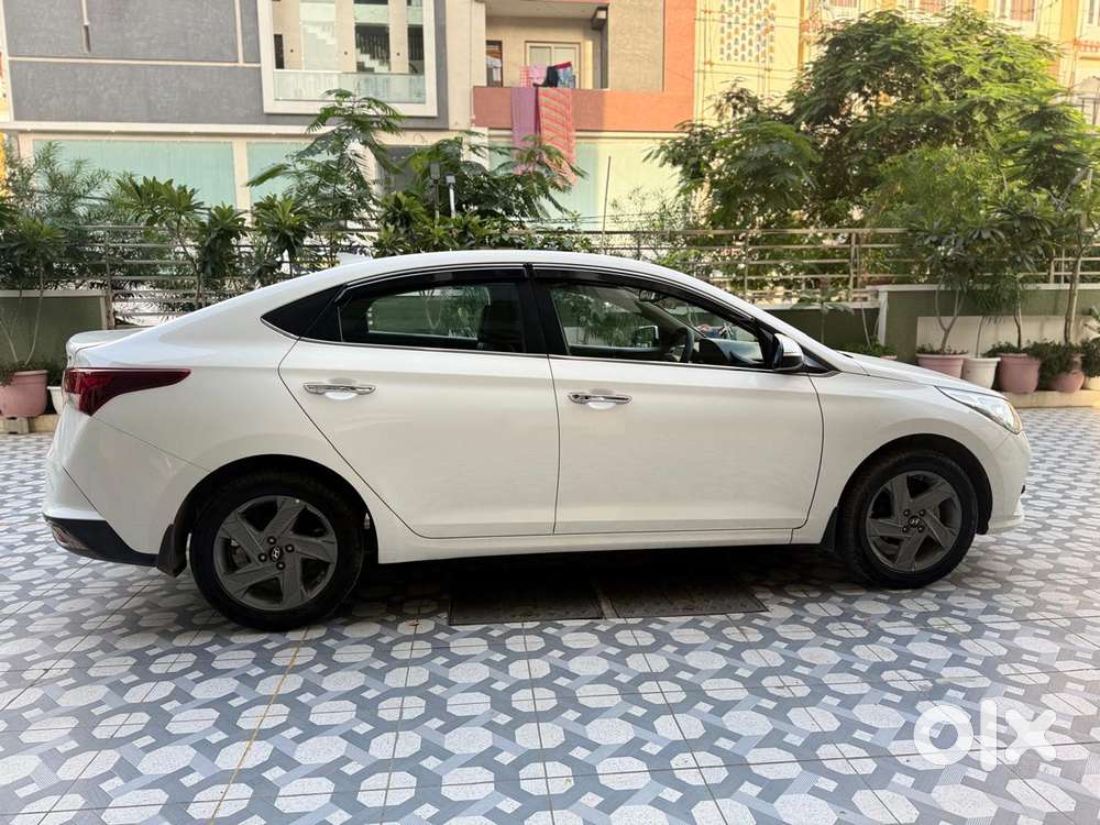 Hyundai Verna 1.5 Sx Ivt, 2021, Petrol