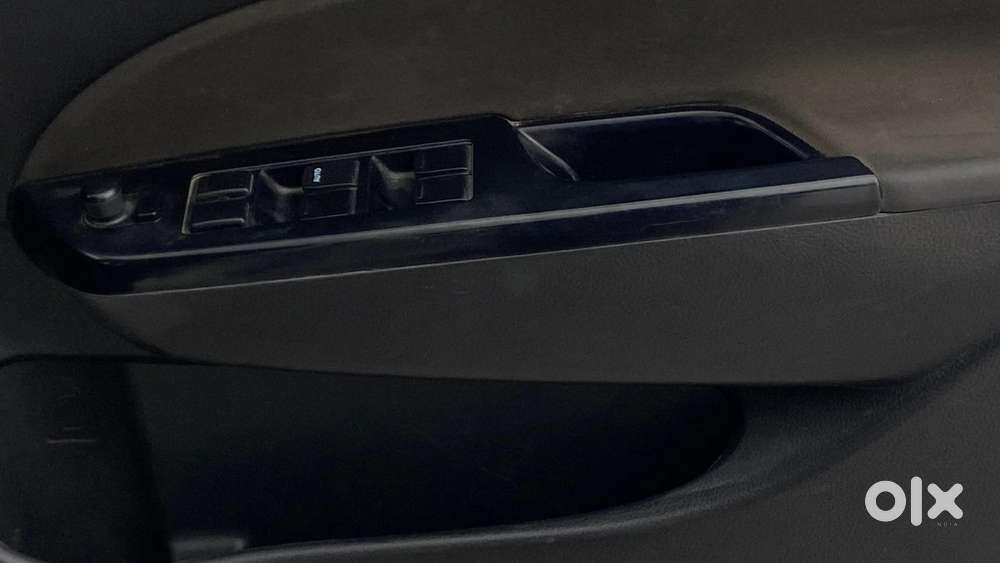 Maruti Suzuki Swift Zxi, 2016, Petrol