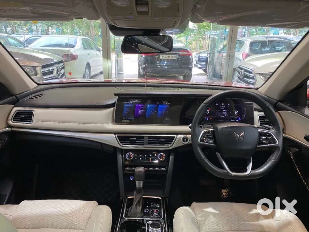 Mahindra Xuv700 2.2 Ax 7 Diesel At Str Awd, 2022, Diesel