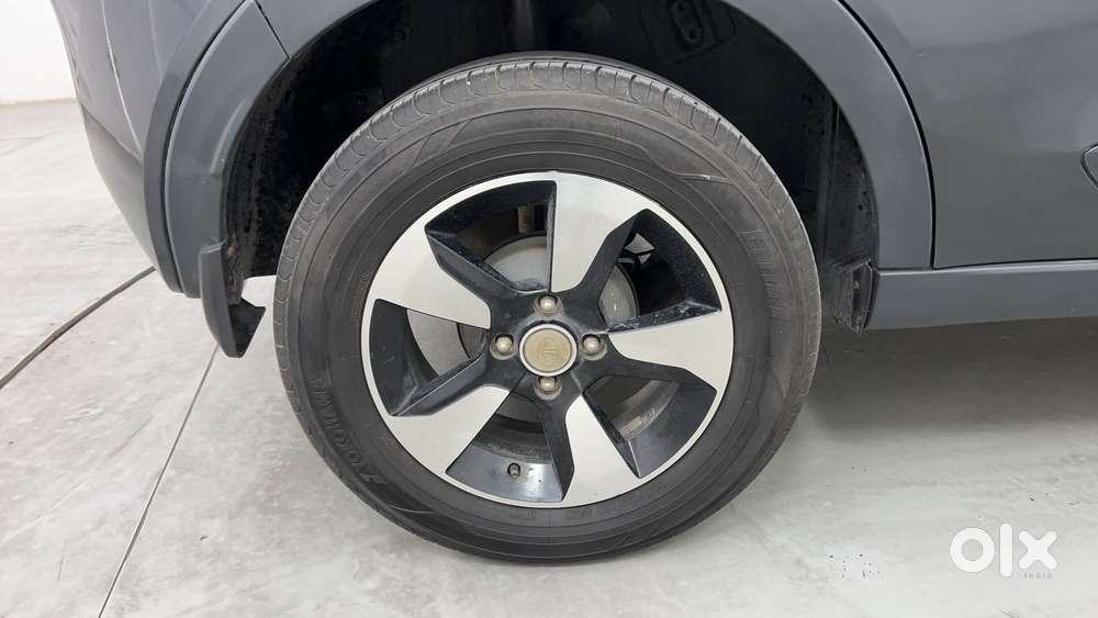 Tata Nexon 1.2 Revotron Xza Plus (l), 2019, Petrol