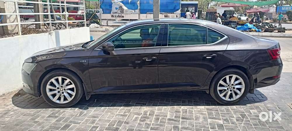 Skoda Superb Style 1.8 Tsi At, 2016, Petrol