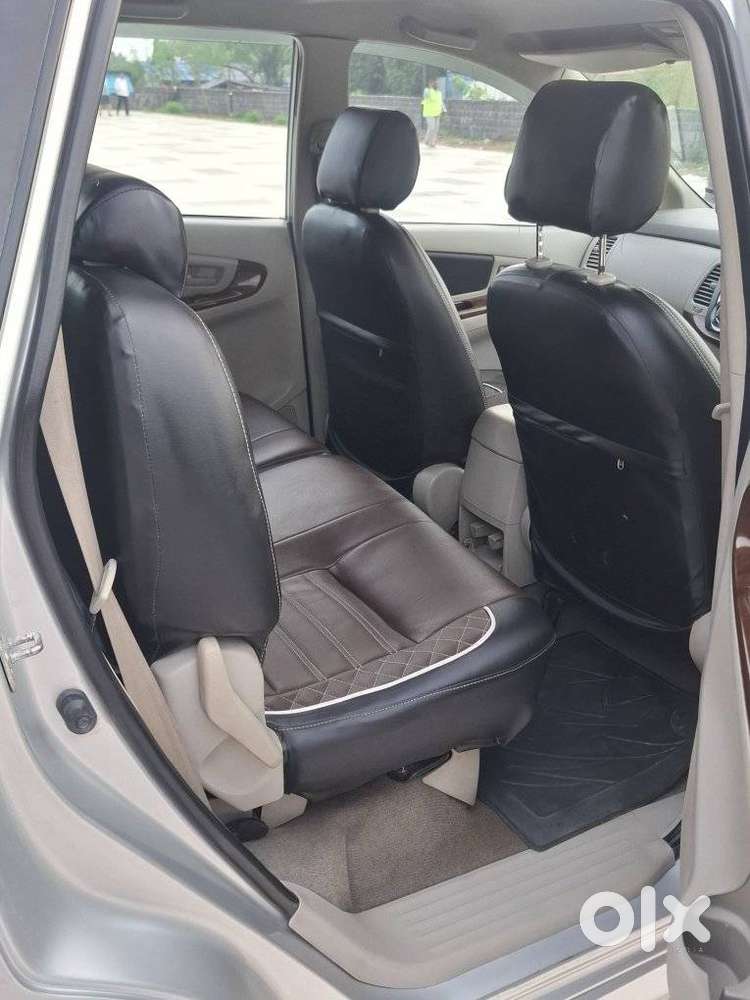 Toyota Innova 2.5 G (diesel) 8 Seater, 2013, Diesel