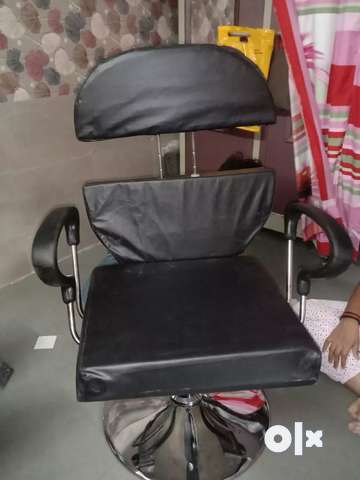 Beauty parlour chair online olx