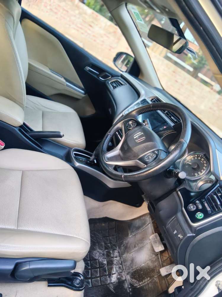 Honda City V At Sunroof, 2017, Petrol