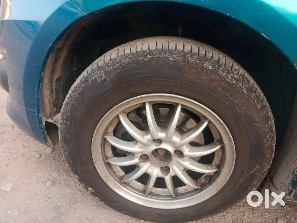 Maruti Suzuki Swift Dzire 2012