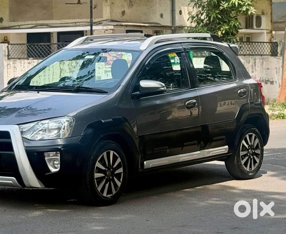 Toyota Etios Cross 1.2 V, 2015, Petrol