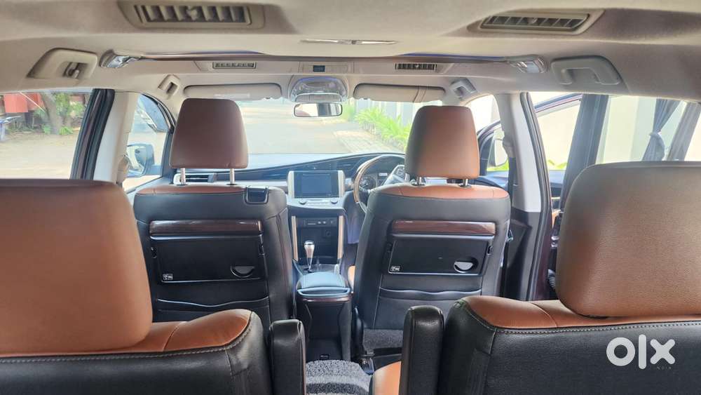 Toyota Innova Crysta 2.8z Automatic, 2016, Diesel